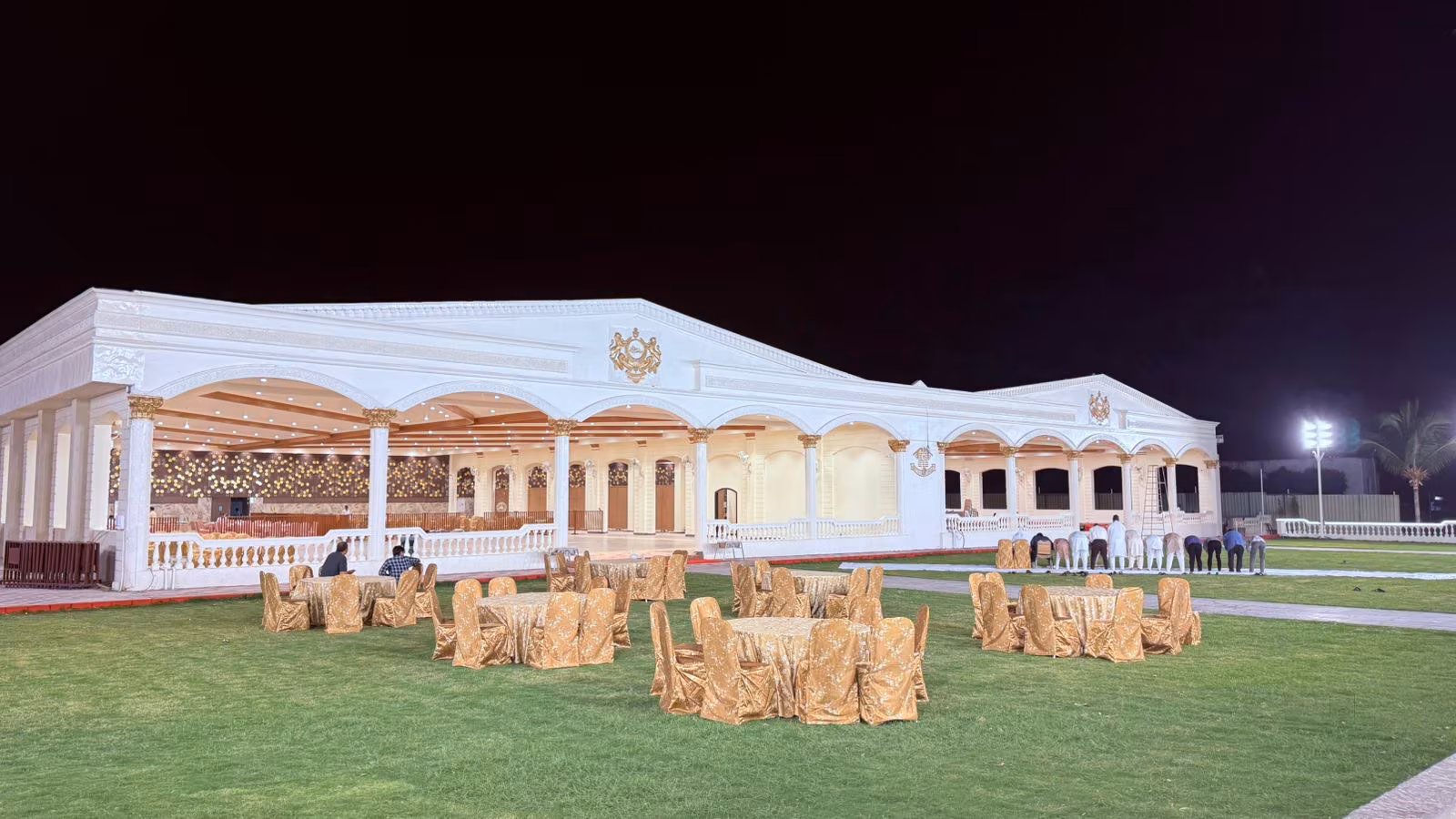 Metro Classic Exterior